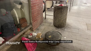 Pasáž metra Budějovická trápí častý nepořádek