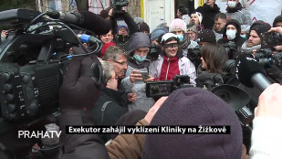 Exekutor zahájil vyklízení Kliniky na Žižkově 