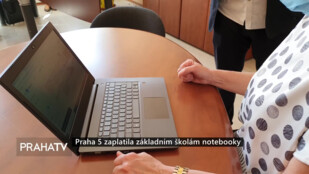 Praha 5 zaplatila základním školám notebooky