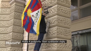 Praha 4 podpořila Tibet vyvěšením vlajky