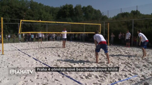 Praha 4 otevřela nové beachvolejbalové hřiště
