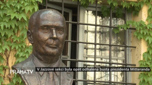 V Jazzové sekci byla opět odhalena busta prezidenta Mitteranda