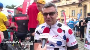 Handy cyklo maraton byl zahájen v Praze 8