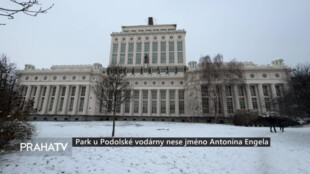 Park u Podolské vodárny nese jméno Antonína Engela