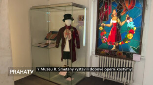 V Muzeu B. Smetany vystavili dobové operní kostýmy