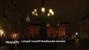 Lampář rozzářil Hradčanské náměstí
